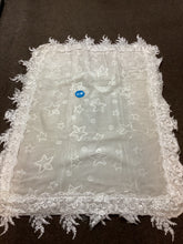 Load image into Gallery viewer, Lace Trim Mink Blankets
