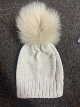 Load image into Gallery viewer, BIMBALO POM POM HATS
