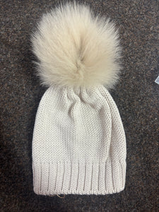 BIMBALO POM POM HATS