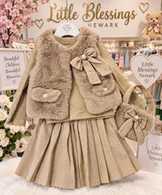 Load image into Gallery viewer, Diamond stone skirt set
